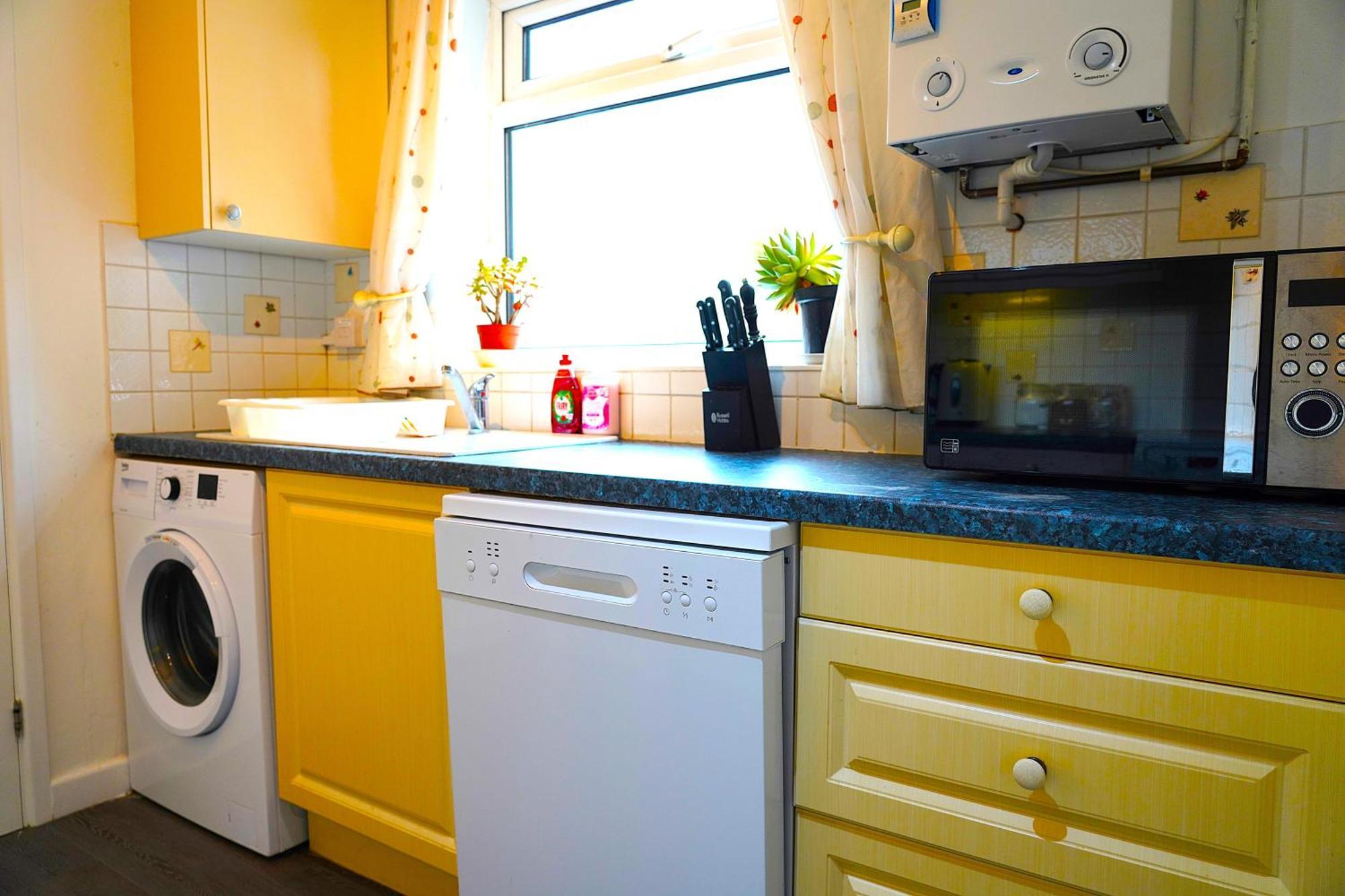 Sleeps 10, Free Parking, Close To Science Park, King Size Bed Milton  المظهر الخارجي الصورة